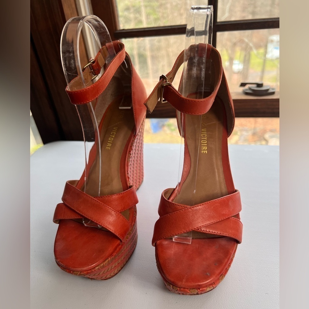 Pour La Victoire Women's Bonita Wedge Sandal size 7 orange woven platform - Picture 3 of 16